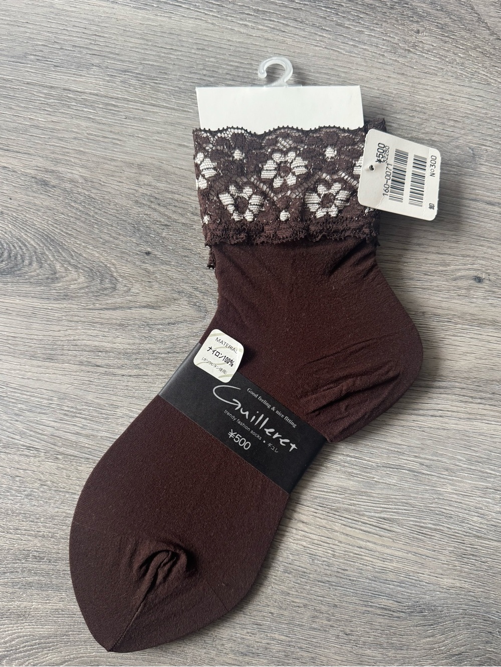 Sheer Lace Quarter Socks